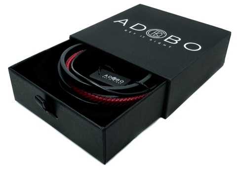 Czarna bransoletka rzemykowa ze skóry ekologicznej, z efektownym czerwonym rzemieniem