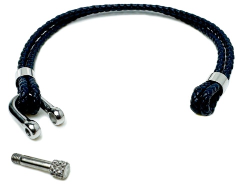 Niebieska bransoletka rzemykowa ze skóry ekologicznej, ze stalową szeklą i motywem marynistycznym - żeglarskim