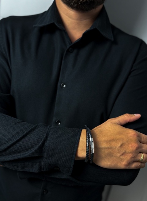 Czarna bransoletka rzemykowa ze skóry ekologicznej i stali nierdzewnej, z podwójnym zawijanym splotem rzemykowym