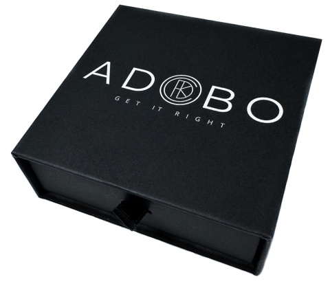 Czarna bransoletka rzemykowa ze skóry ekologicznej i zdobieniami ze stali nierdzewnej