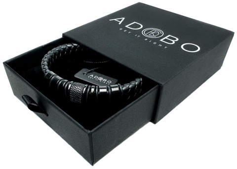 Czarna bransoletka rzemykowa ze skóry ekologicznej i zdobieniami ze stali nierdzewnej