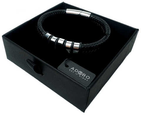 Czarna bransoletka rzemykowa ze skóry ekologicznej i zdobieniami ze stali nierdzewnej