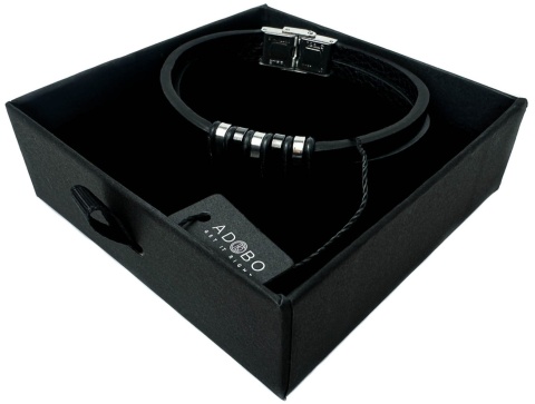 Czarna bransoletka rzemykowa ze skóry ekologicznej i zdobieniami ze stali nierdzewnej