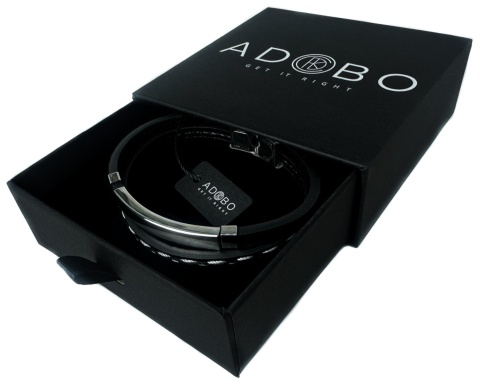 Czarna bransoletka rzemykowa ze skóry ekologicznej i zdobieniami ze stali nierdzewnej