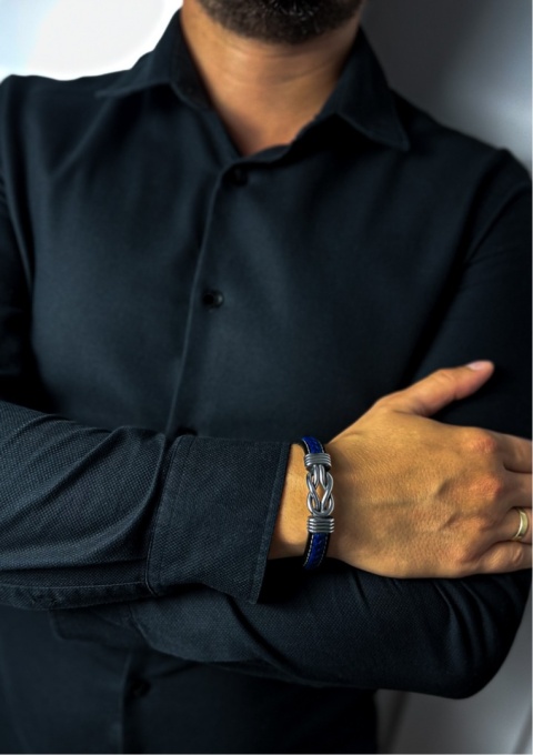 Niebieska bransoletka rzemykowa ze skóry ekologicznej i stali nierdzewnej, z ozdobnym stalowym węzłem