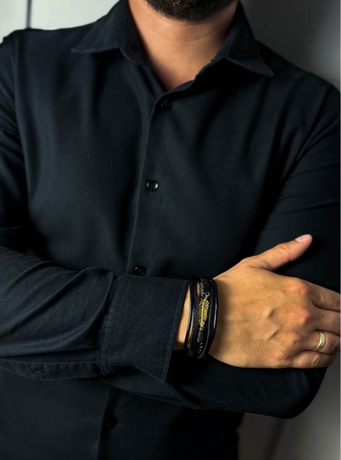 Czarna bransoletka rzemykowa ze skóry ekologicznej, z ptasim piórem ze stali nierdzewnej