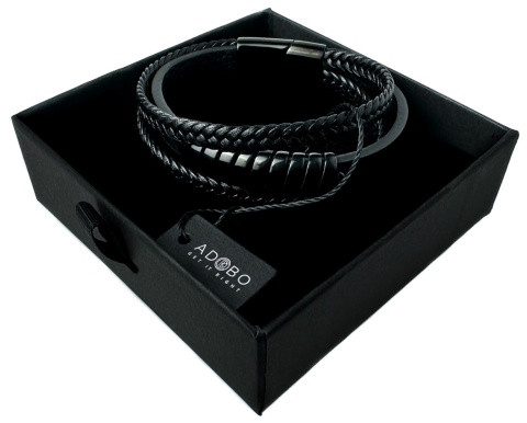 Czarna bransoletka rzemykowa ze skóry ekologicznej i zdobieniami ze stali nierdzewnej