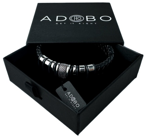 Czarna bransoletka rzemykowa ze skóry ekologicznej i zdobieniami ze stali nierdzewnej