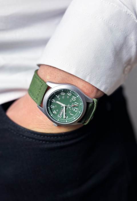Zegarek męski z zielonym, parcianym paskiem